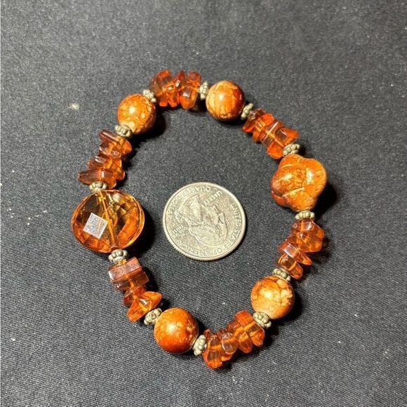 NEW Amber Beaded Stretch Bracelet NWOT See Photos for Measurements One Size Fits - Picture 4 of 5